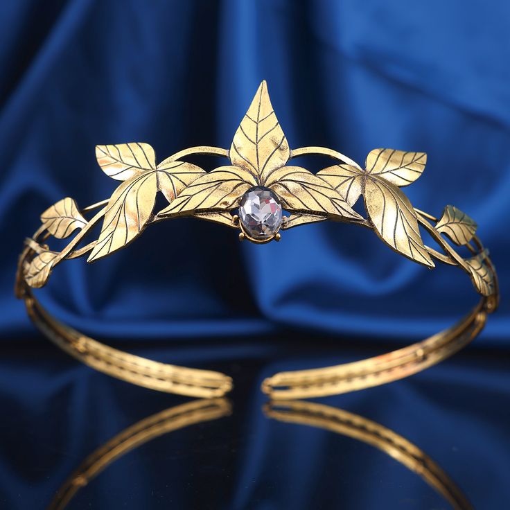 👑The Inverted Crown Fallen Authority, Ancient Greece, and the Sky Writing Our&nbsp;Times⚱️